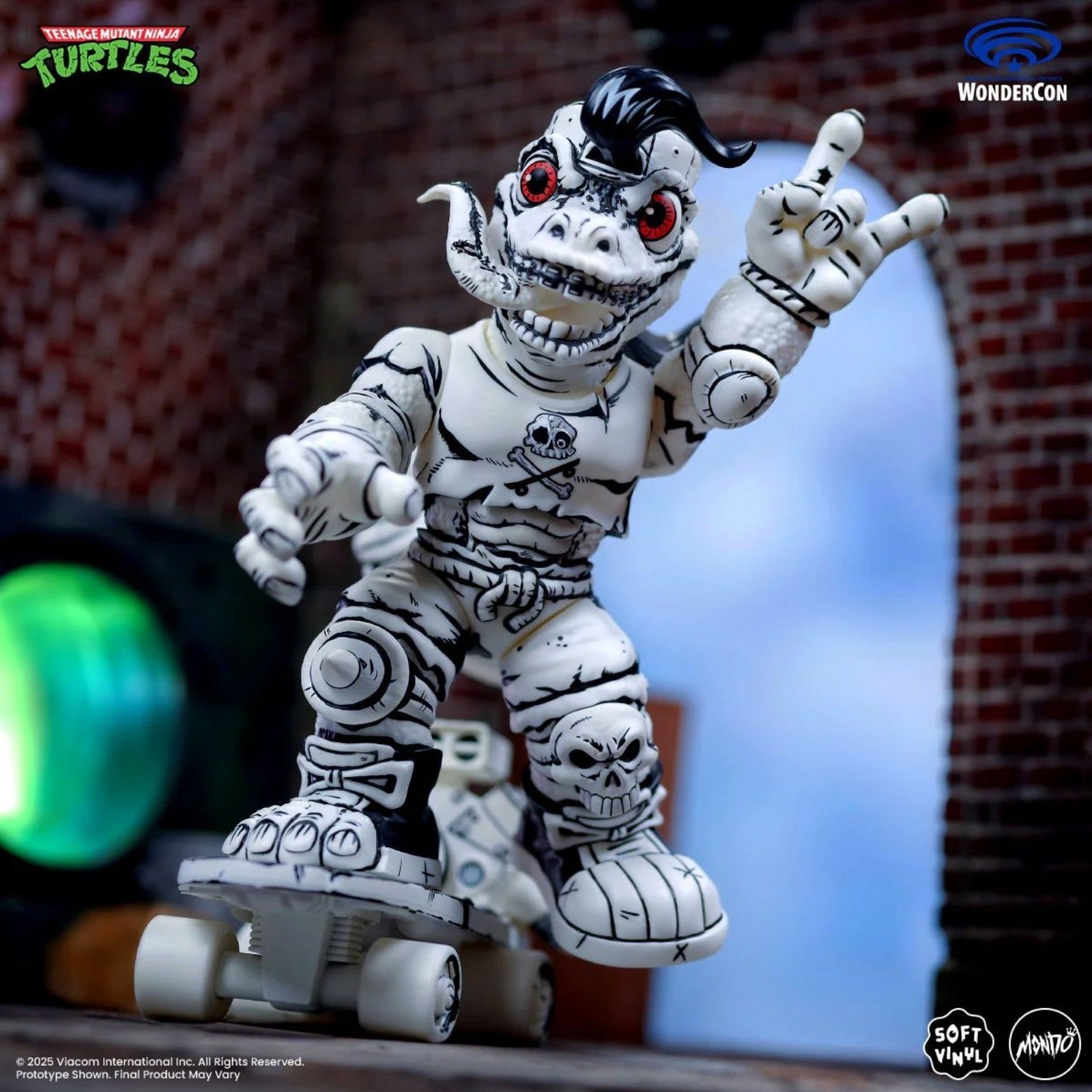 PRE-ORDER: Teenage Mutant Ninja Turtles Mondo Gecko Mirage Variant Wonder Con Exclusive Soft Vinyl Figure - Mondo